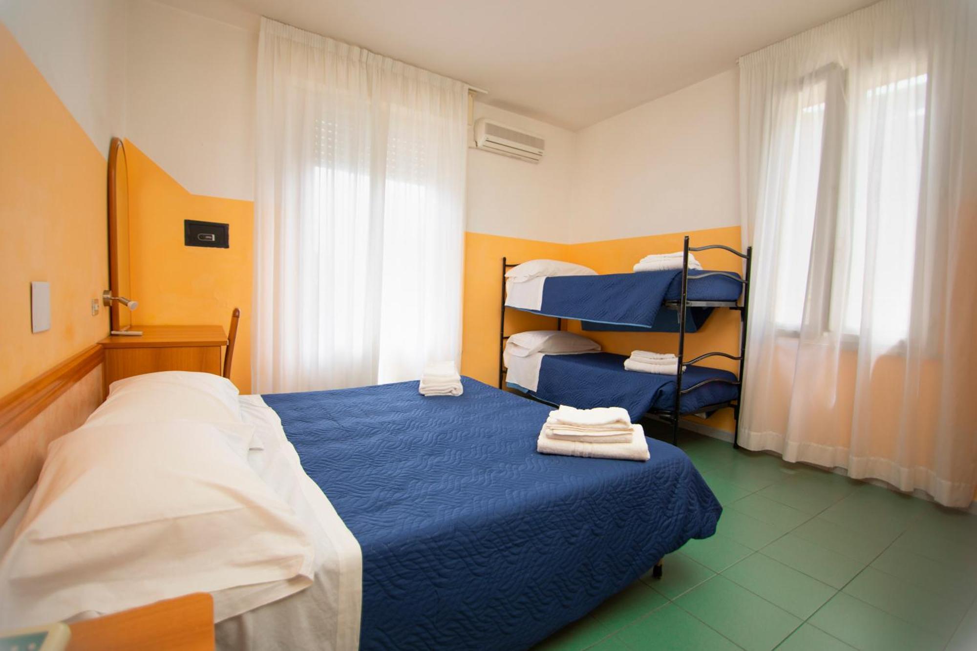 Hotel Montebello Riccione Exterior photo